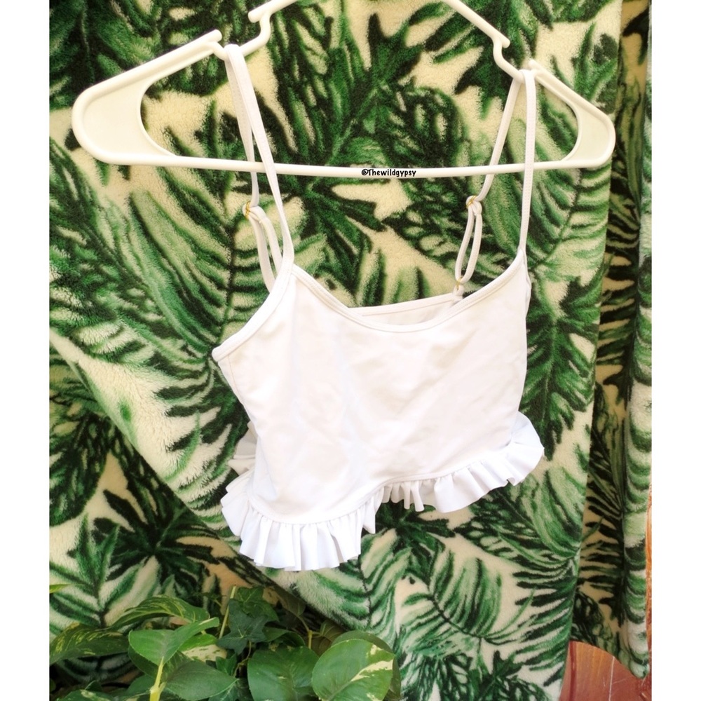 Tularosa White ruffled lettuce trim pullover adjustable bikini top 🌻